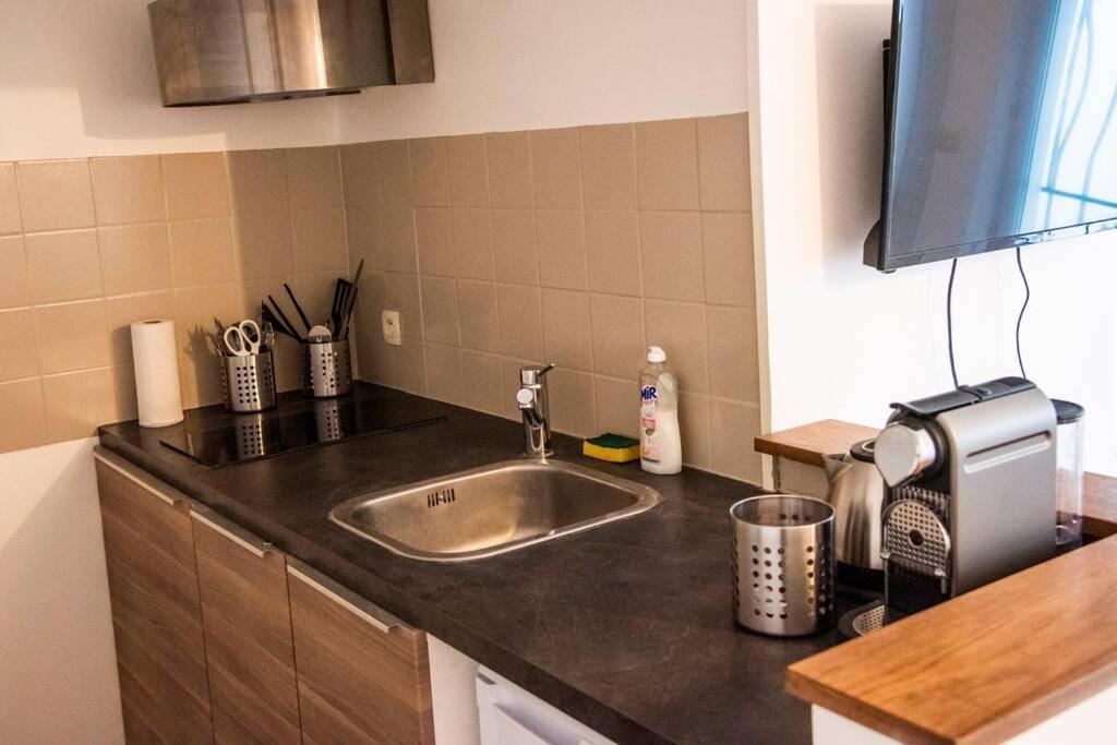 Appartement 2 Personnes, Place St Sauveur A 2Min Кан Экстерьер фото